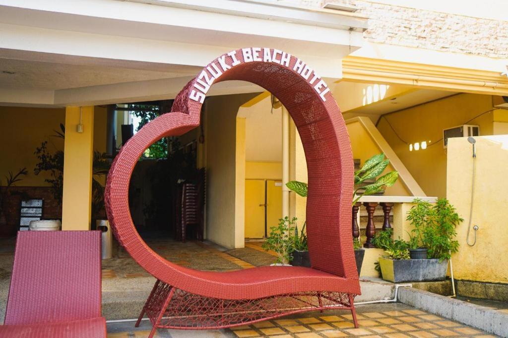 Suzuki Beach Hotel Olongapo Exterior photo