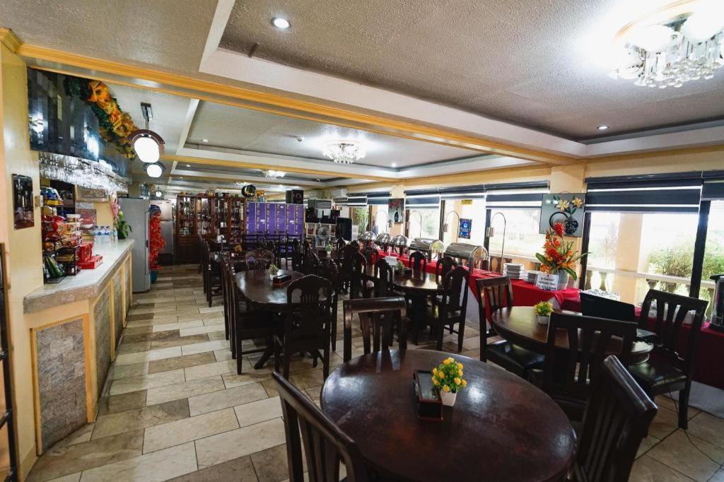 Suzuki Beach Hotel Olongapo Exterior photo