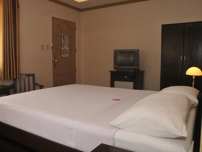 Suzuki Beach Hotel Olongapo Exterior photo
